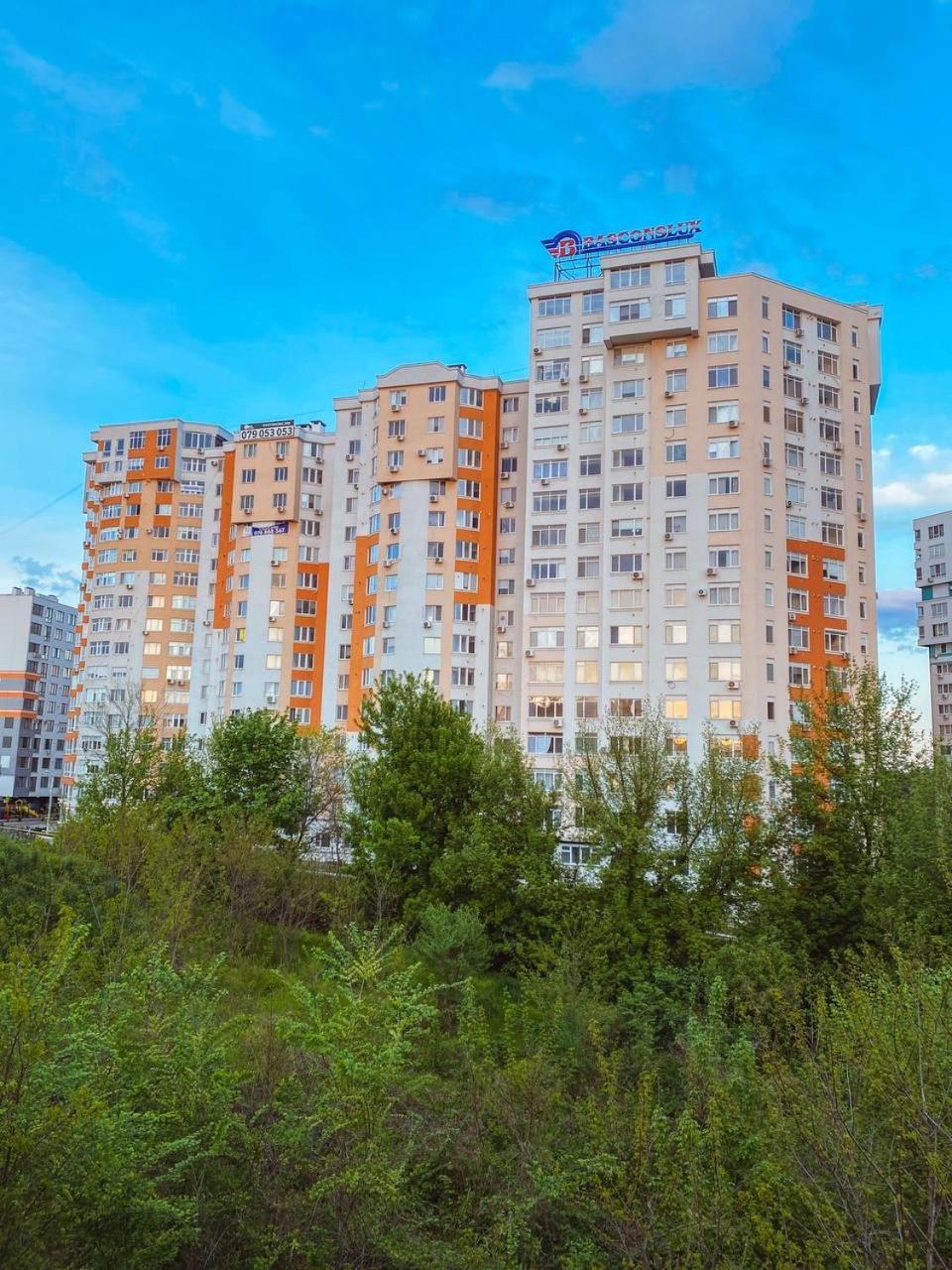 Luxury Sky Apartment Chişinău Extérieur photo
